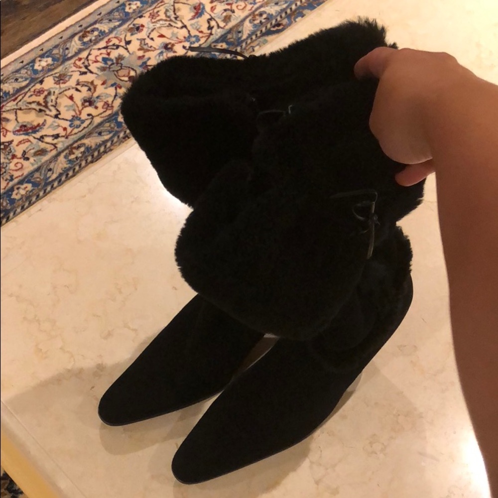 Black suede shearling boots. Size 39.